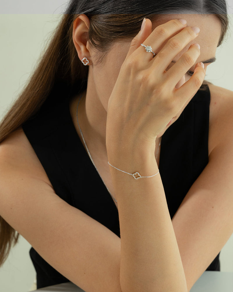 Aria Clover Stud Earrings