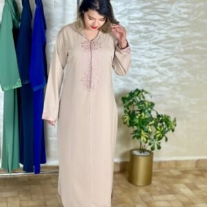 MODEL (2) جلابة لون فاللون بطرزة المعلم هماوية